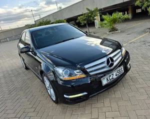 Mercedes-Benz C200 2013 Black