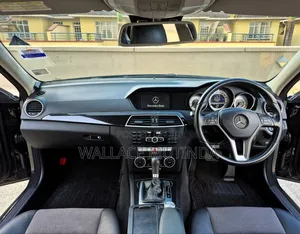Mercedes-Benz C200 2013 Black
