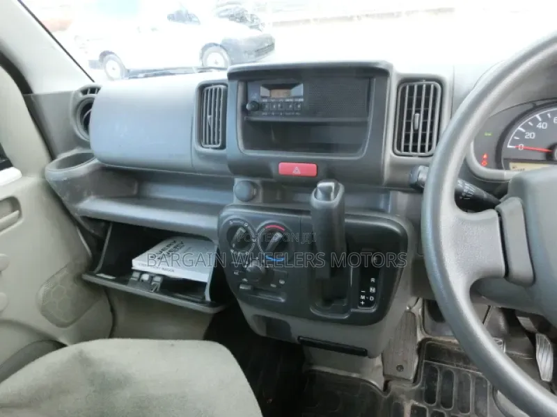 Suzuki Every Wagon 2019 White