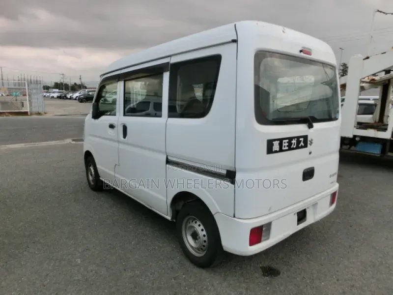 Suzuki Every Wagon 2019 White