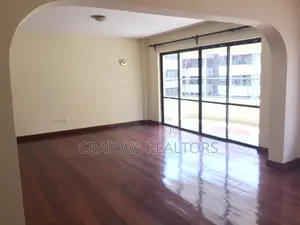 5bdrm Penthouse in Valley Arcade for rent