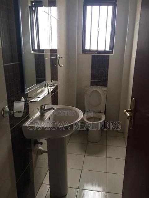 5bdrm Penthouse in Valley Arcade for rent - thumbnail 17