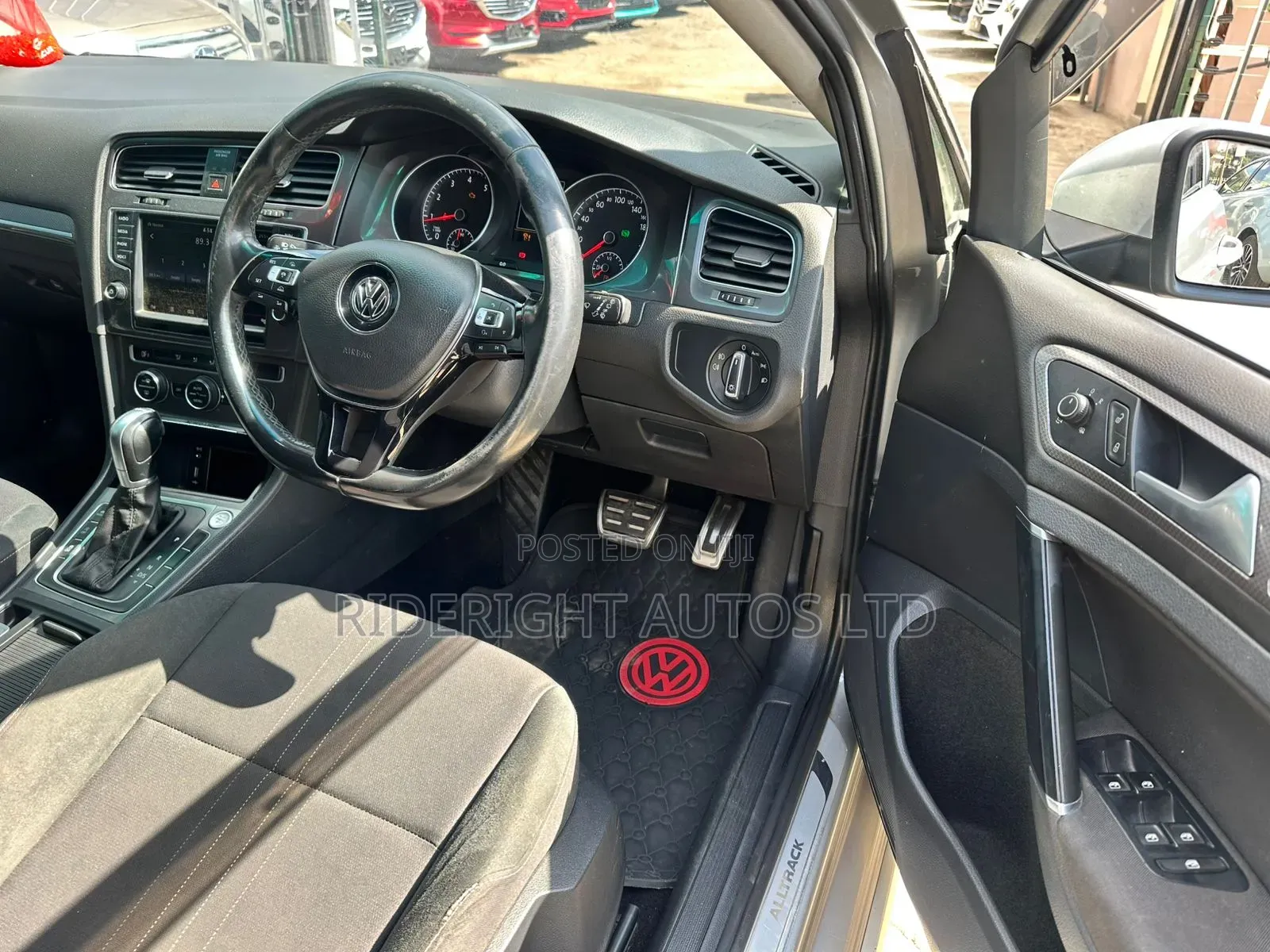 Volkswagen Golf 2016 Silver