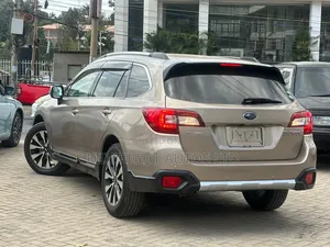 Subaru Outback 2.5i AWD 2016 Beige