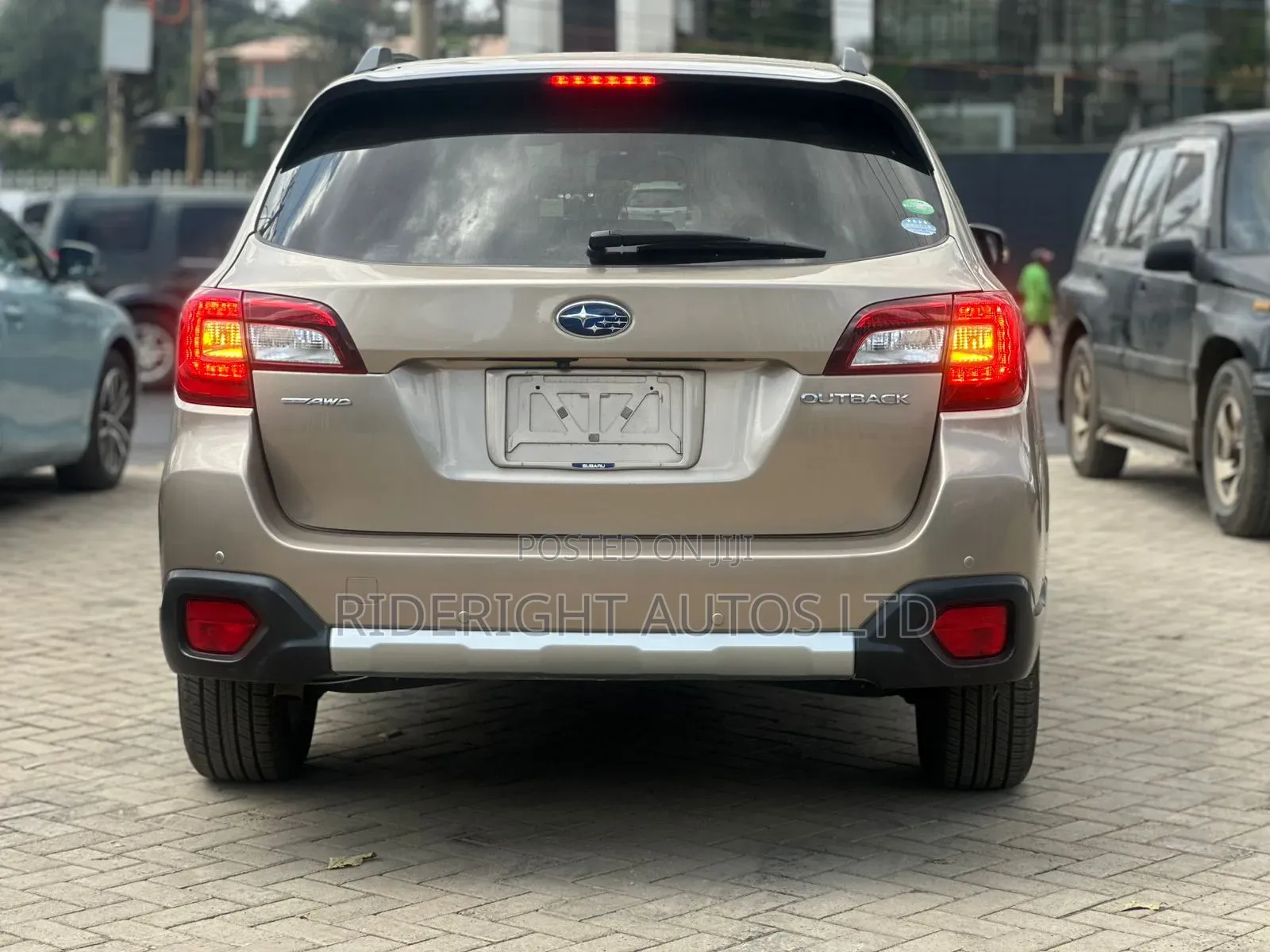 Subaru Outback 2.5i AWD 2016 Beige