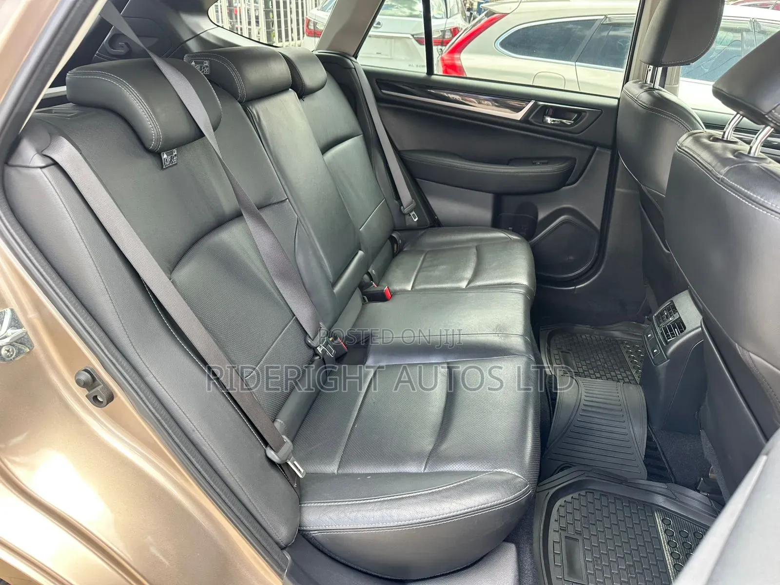 Subaru Outback 2.5i AWD 2016 Beige
