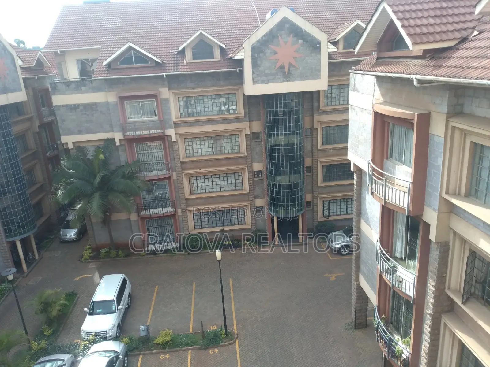 4bdrm Duplex in Valley Arcade for rent