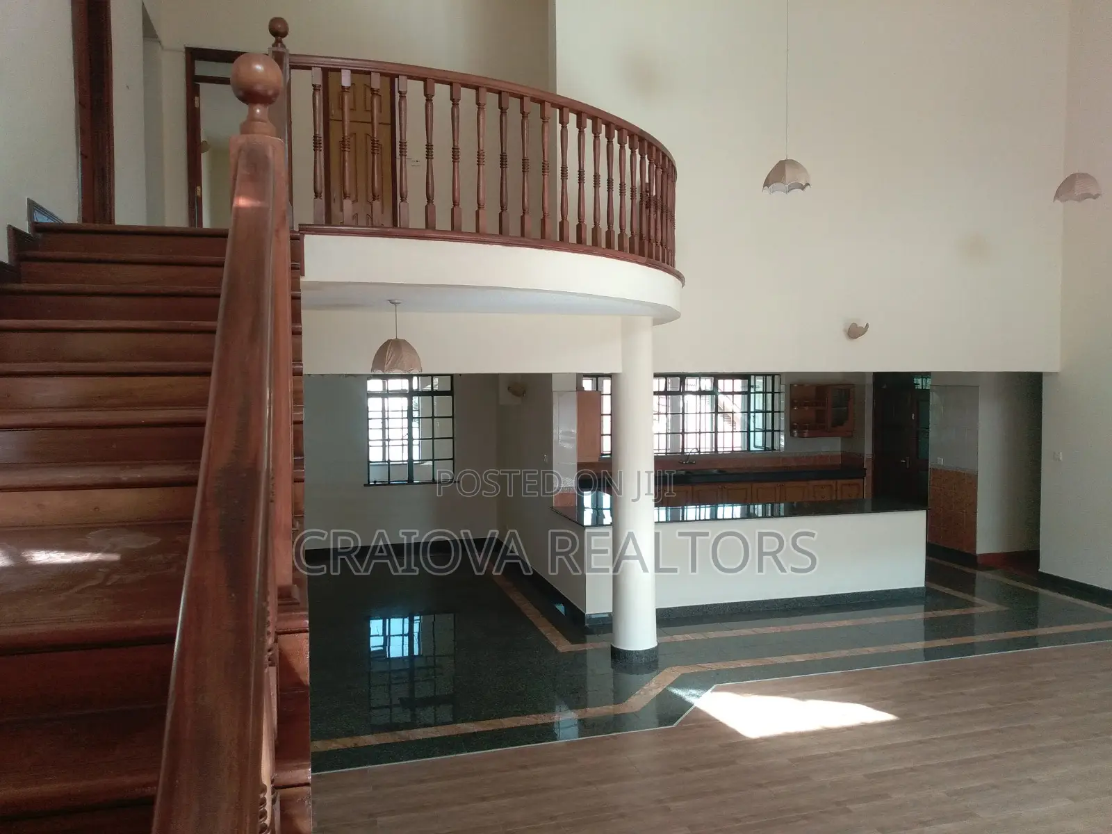 4bdrm Duplex in Valley Arcade for rent