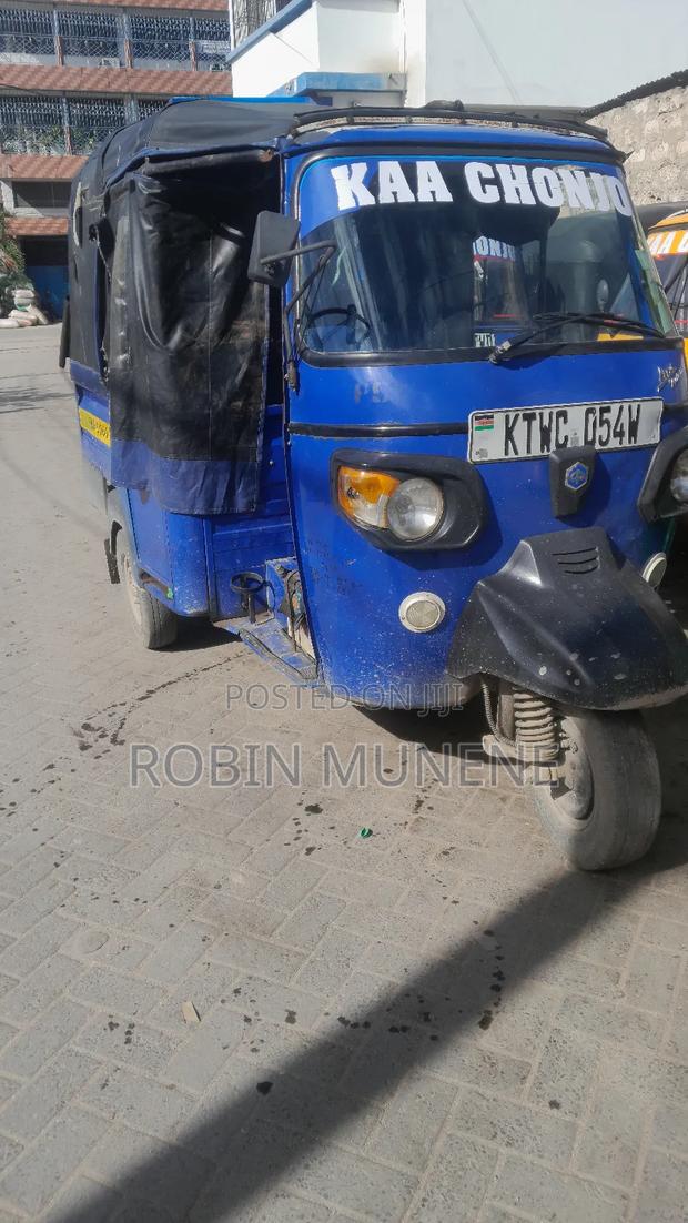 Piaggio 2023 Blue