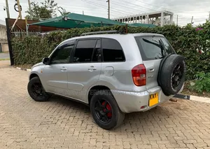 Toyota RAV4 Automatic 2000 Silver