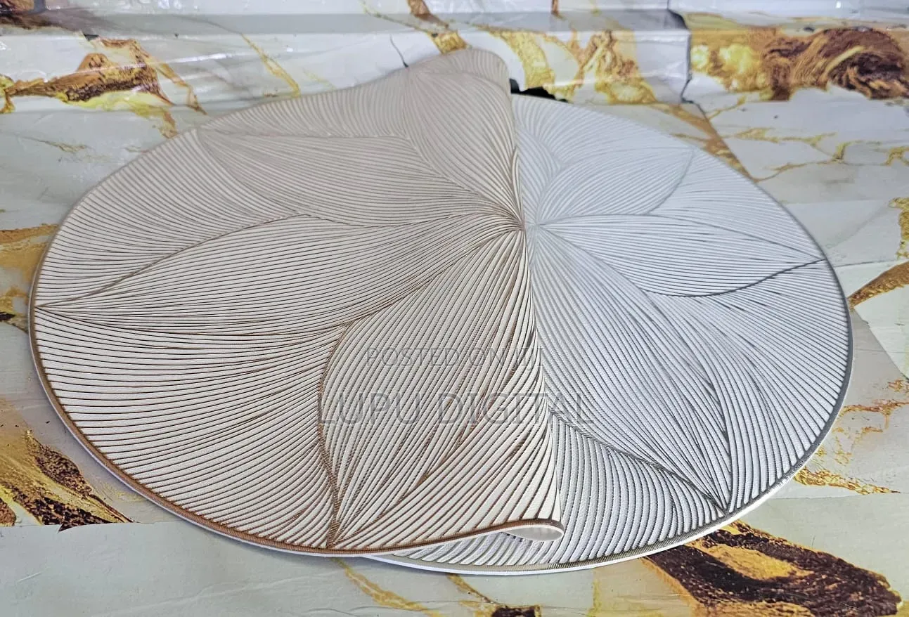 Fancy Table Mats A