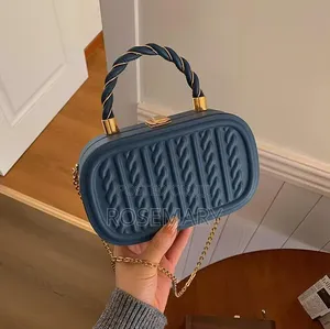 Box Bag Sling