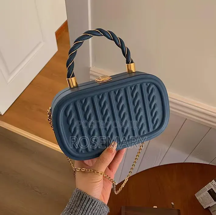 Box Bag Sling