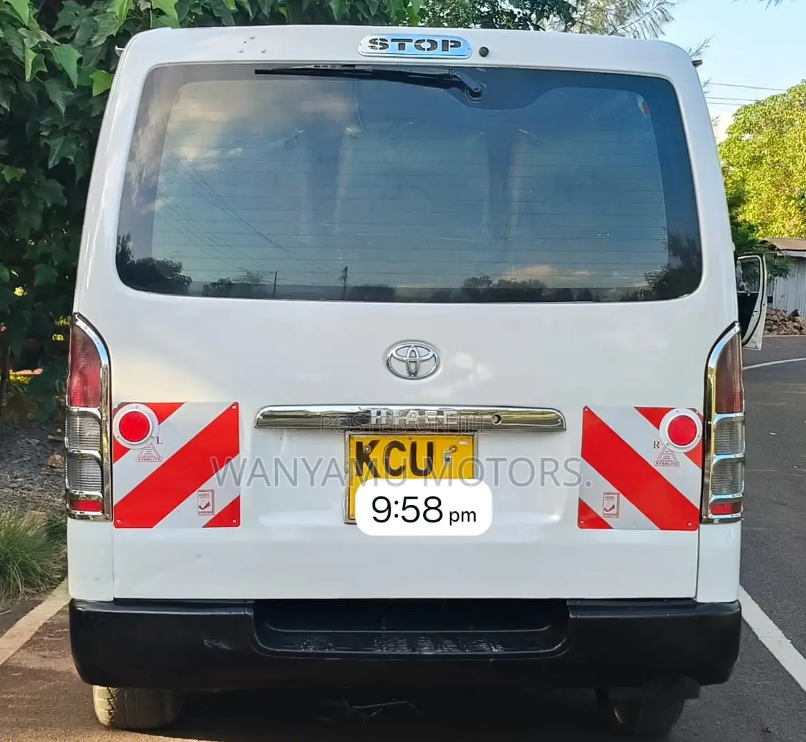Toyota HiAce 2013 White