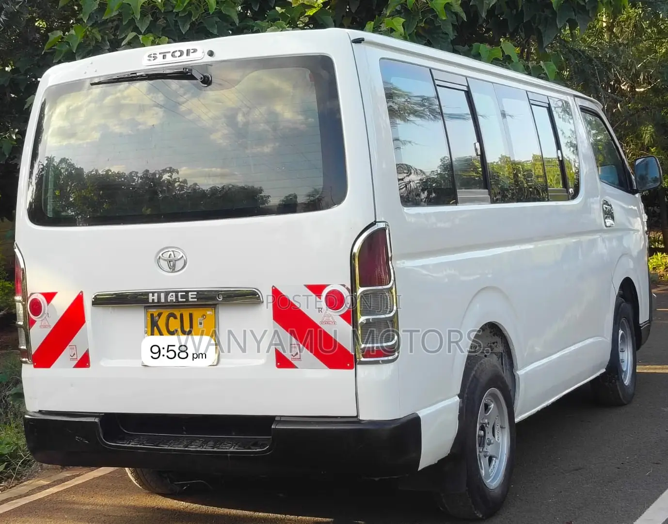 Toyota HiAce 2013 White