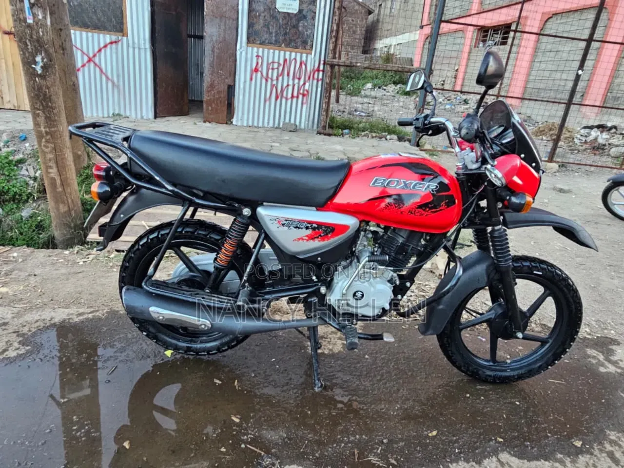 Bajaj Boxer 150 UG 2025 Red