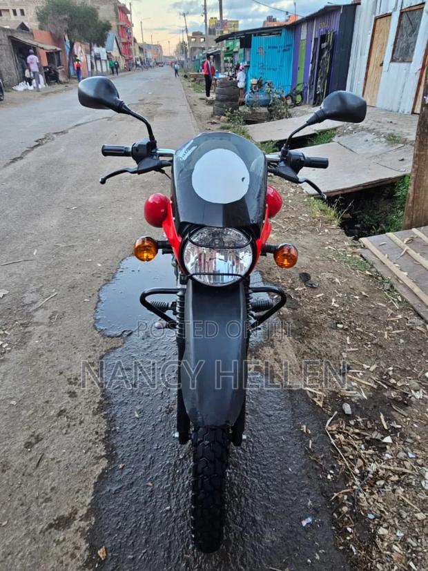 Bajaj Boxer 150 UG 2025 Red - thumbnail 5