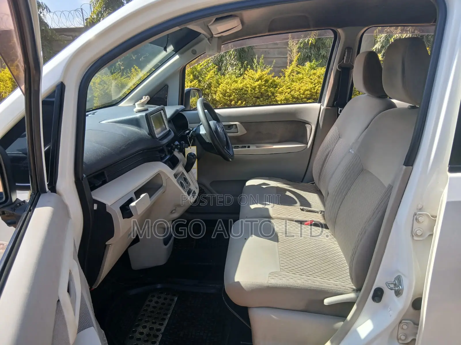 Daihatsu Move 2015 White