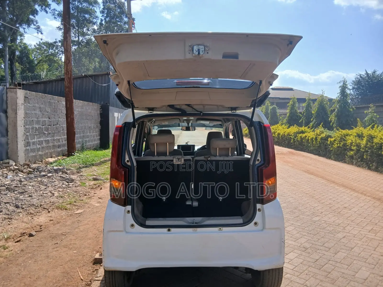 Daihatsu Move 2015 White