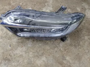 Honda Fit Shuttle Head Light