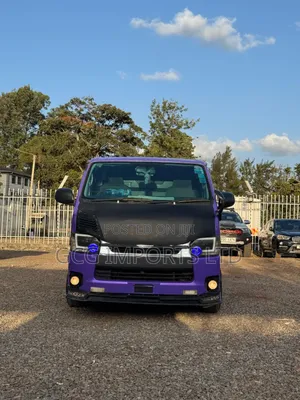 Toyota HiAce 2016