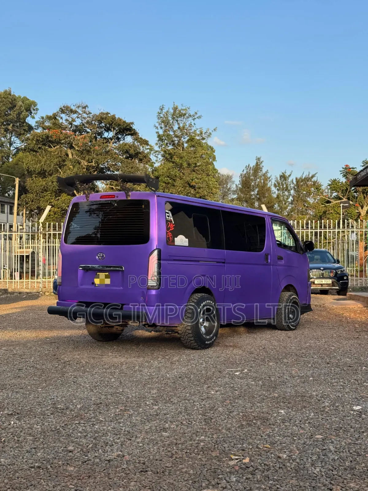 Toyota HiAce 2016