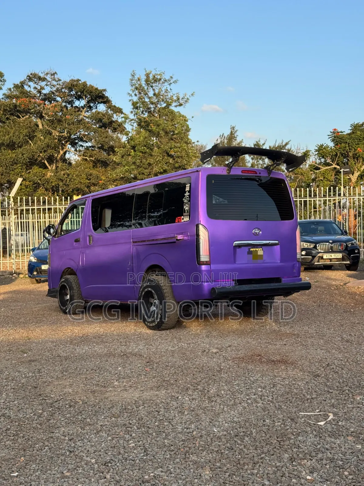 Toyota HiAce 2016