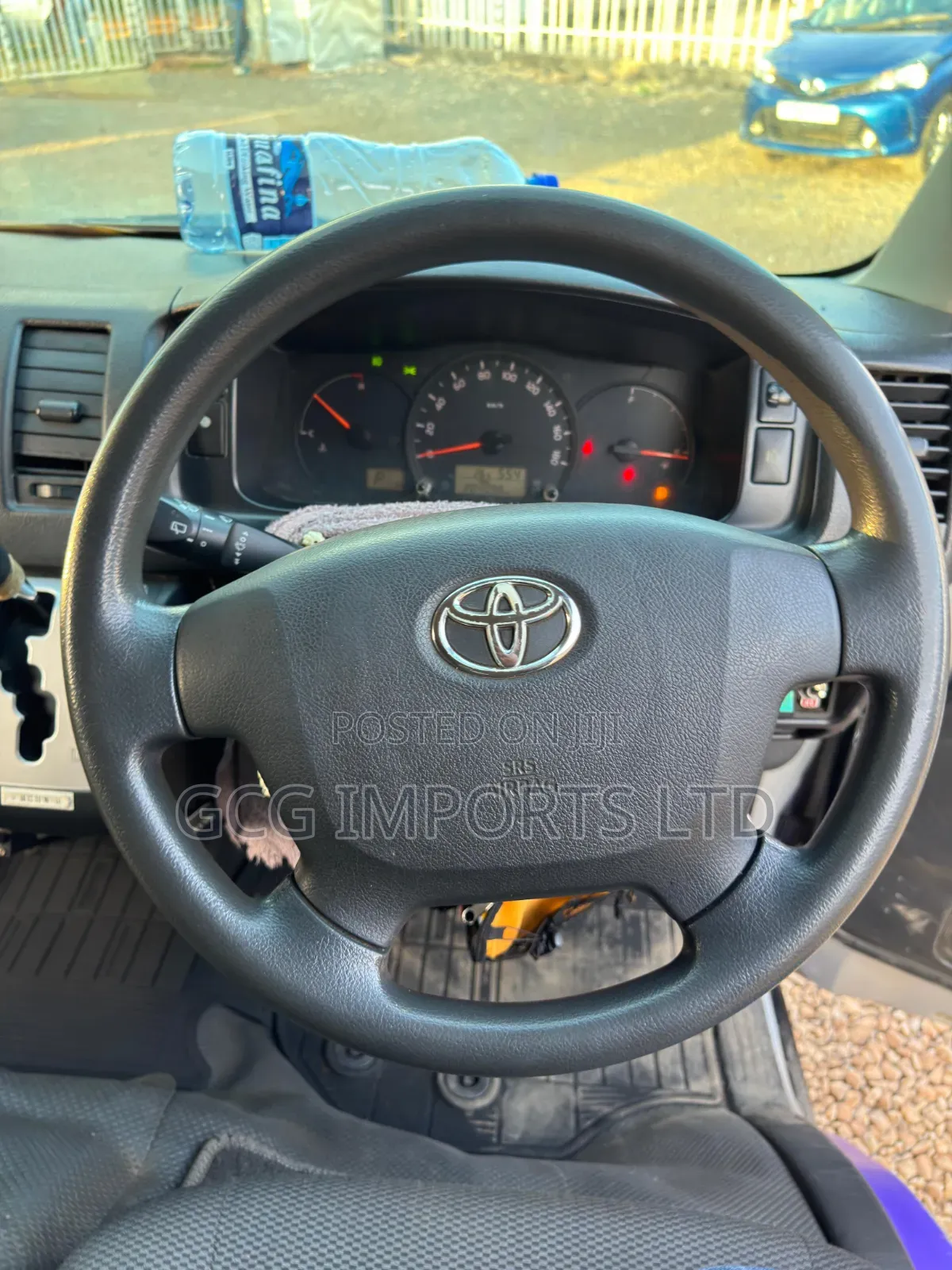 Toyota HiAce 2016