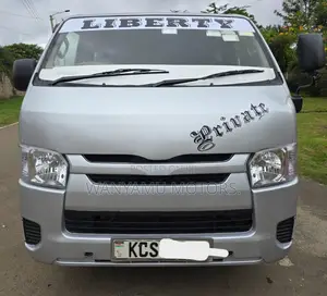 Toyota HiAce 2011 Silver