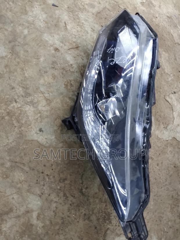 Clean Honda Vezel 2014 Head Light - thumbnail 2