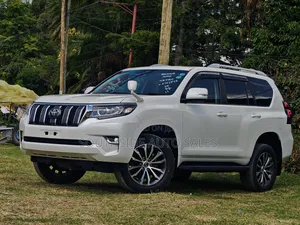 Toyota Land Cruiser Prado 2019 White