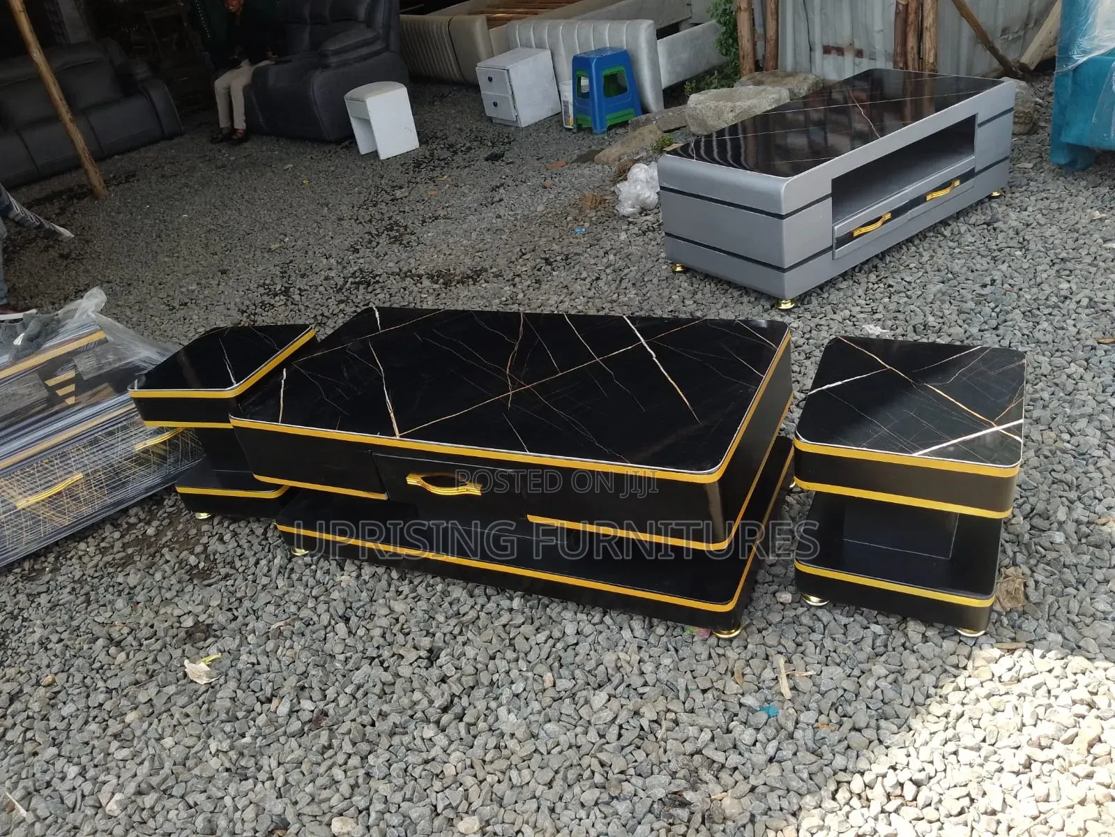 Black Gold Bliss Table Set With 2 Stools