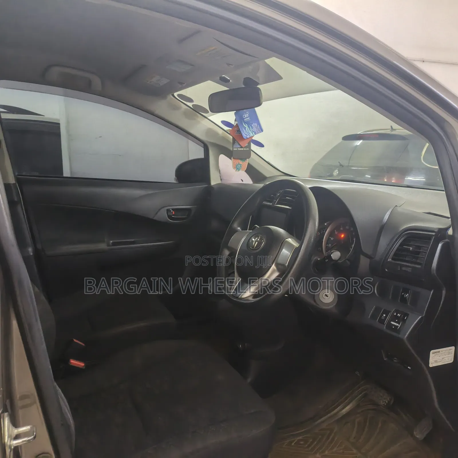 Toyota Ractis 2016 Gray