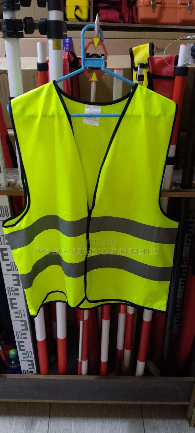 Lightweight Reflective Safety Jacket For Daily Use