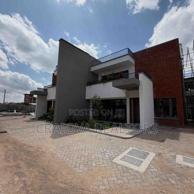 4bdrm Villa in Phenom Estate for sale