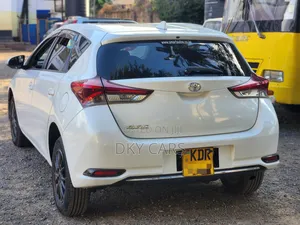 Toyota Auris 2017 White
