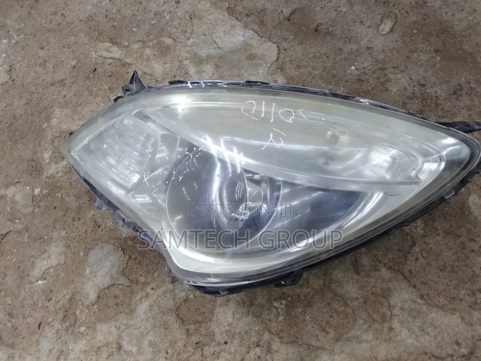 Suzuki Solio Headlights Available
