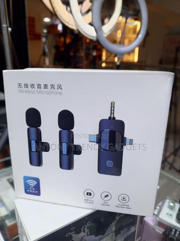 3 in 1 Wireless Lapel Microphone for Interviews and Vlogs
