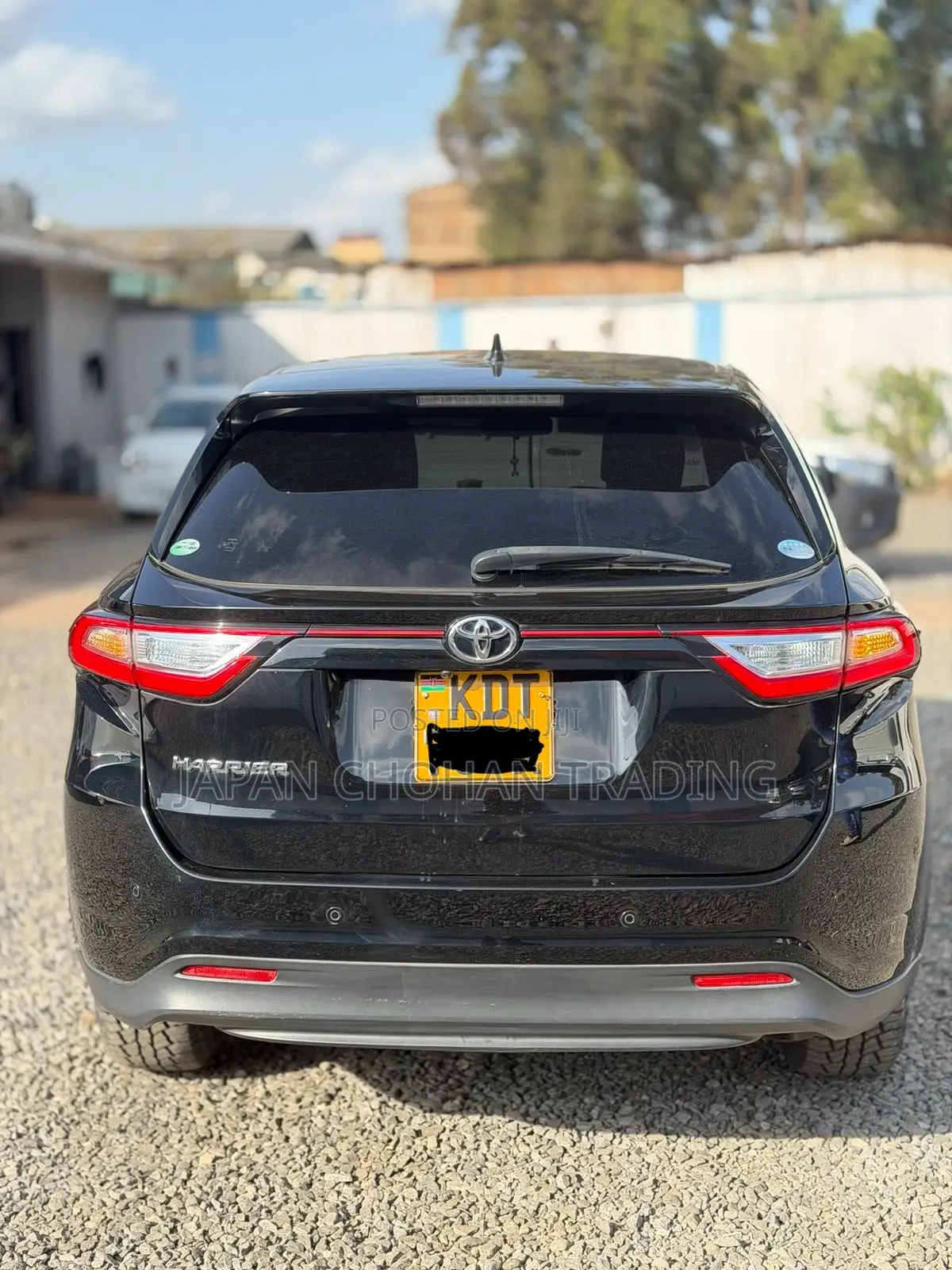 Toyota Harrier 2.0 2018 Black