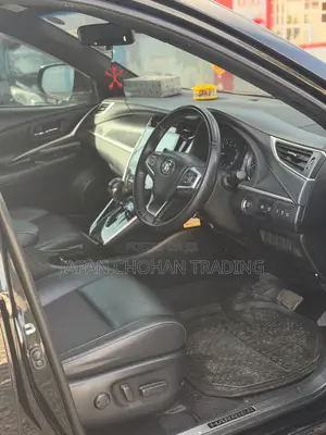 Toyota Harrier 2.0 2018 Black