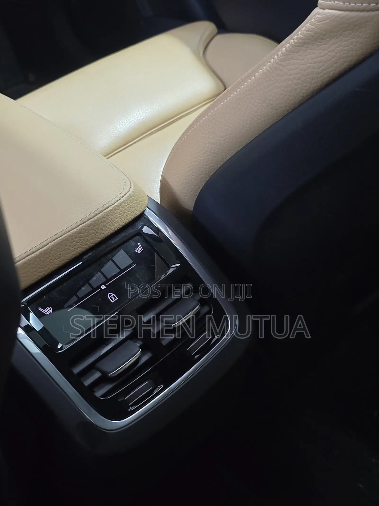 Volvo XC90 T5 Momentum AWD 2019 Black