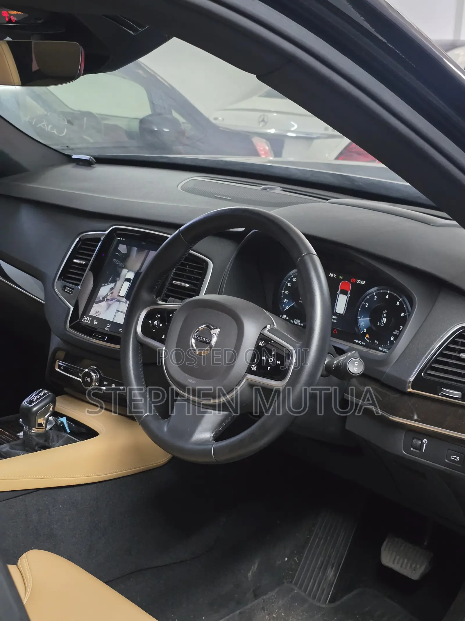 Volvo XC90 T5 Momentum AWD 2019 Black