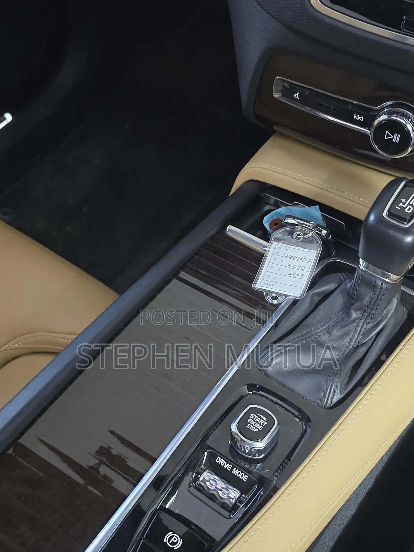 Volvo XC90 T5 Momentum AWD 2019 Black