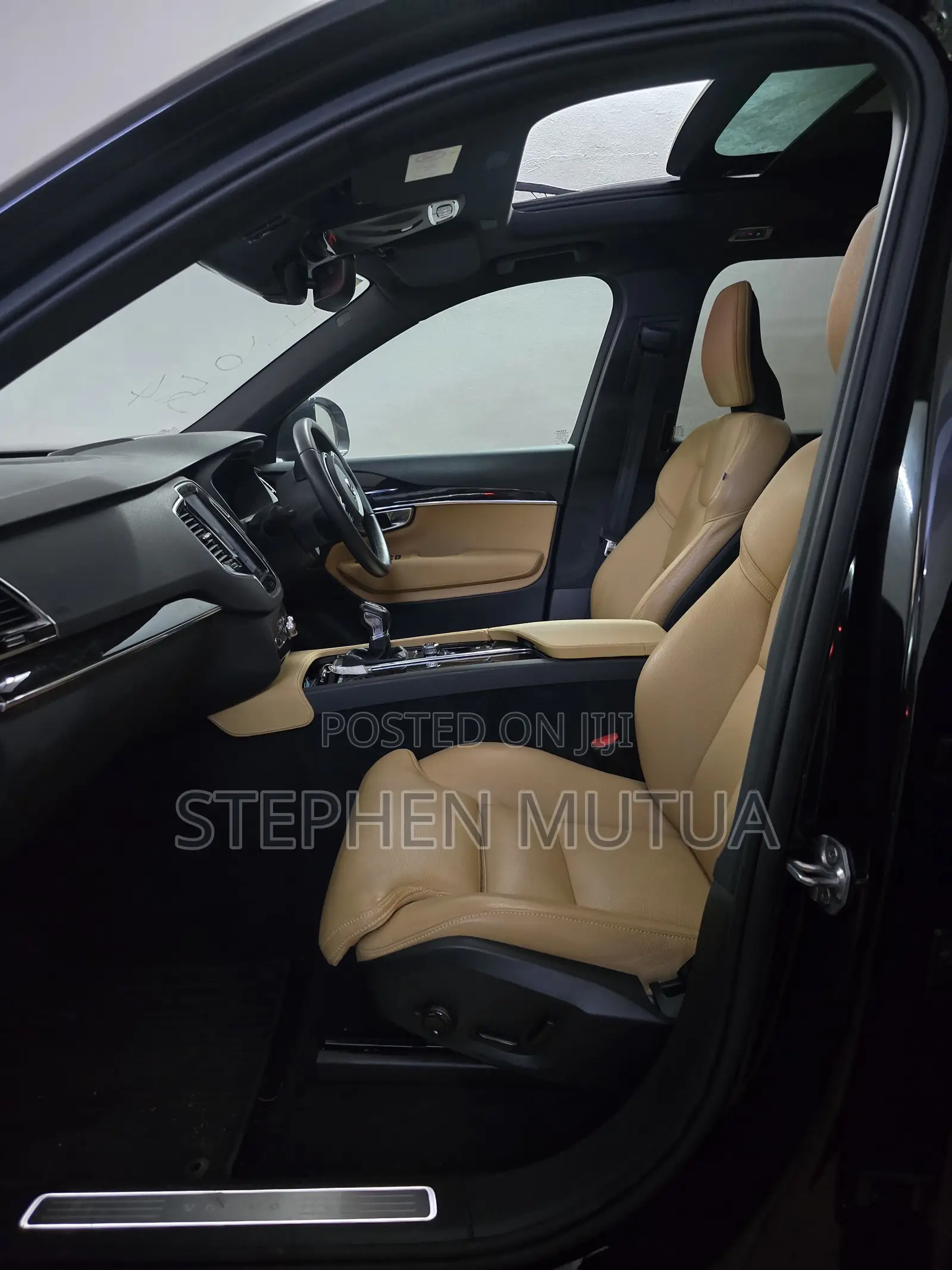 Volvo XC90 T5 Momentum AWD 2019 Black