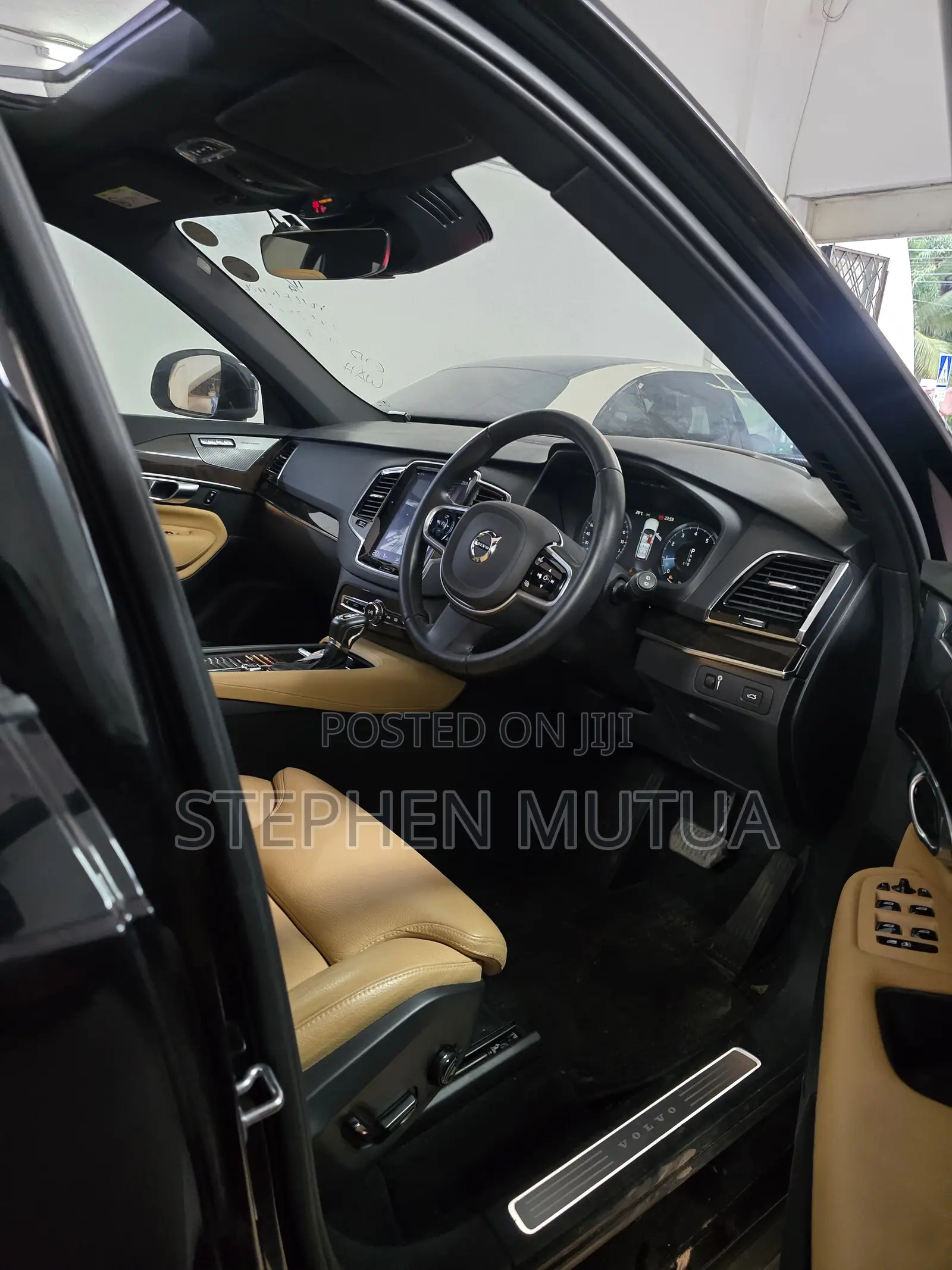 Volvo XC90 T5 Momentum AWD 2019 Black