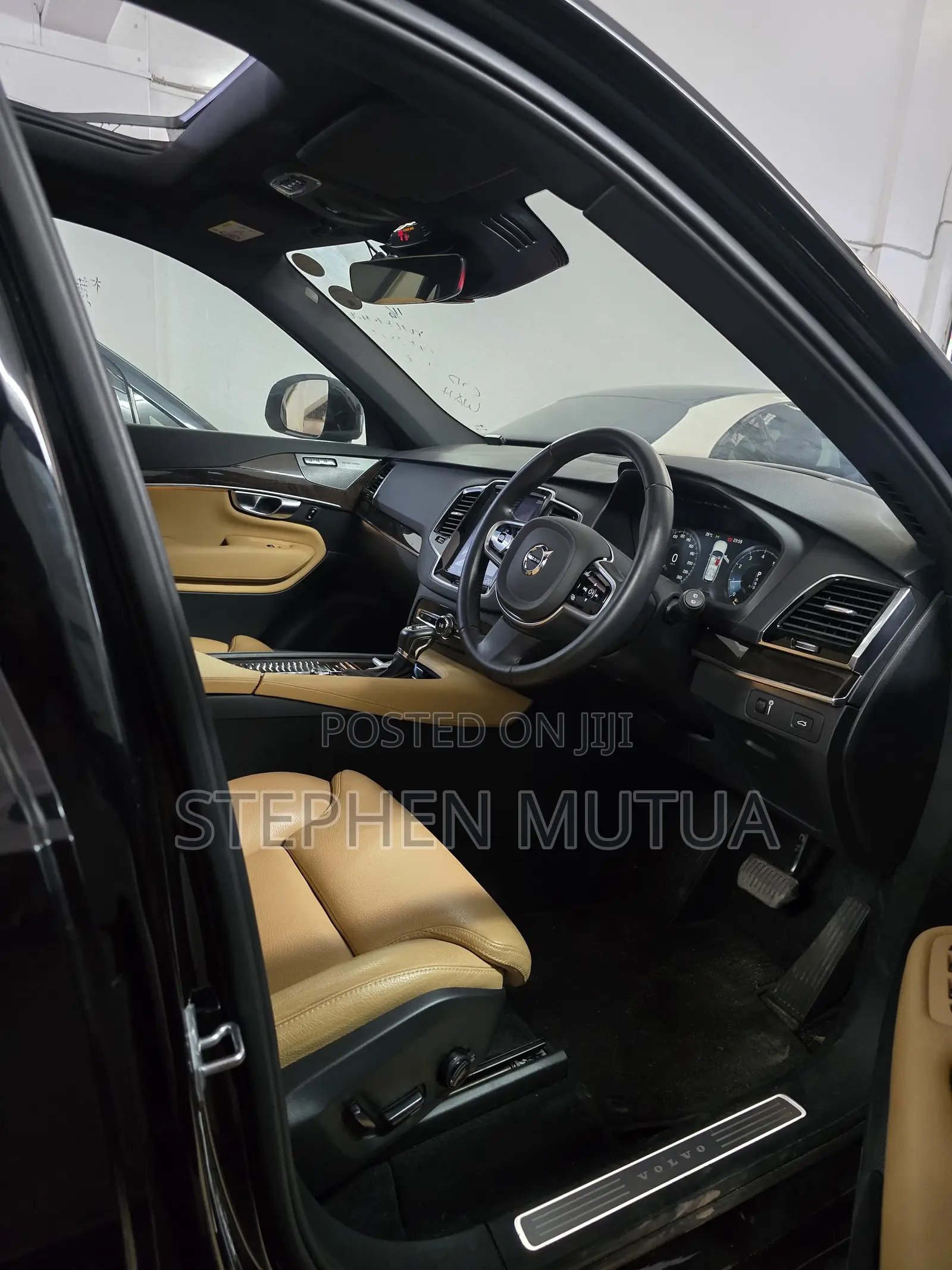 Volvo XC90 T5 Momentum AWD 2019 Black