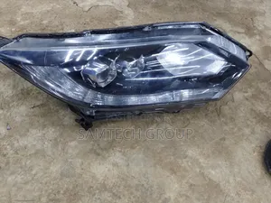 Nissan X-Trail Head Light Nt32