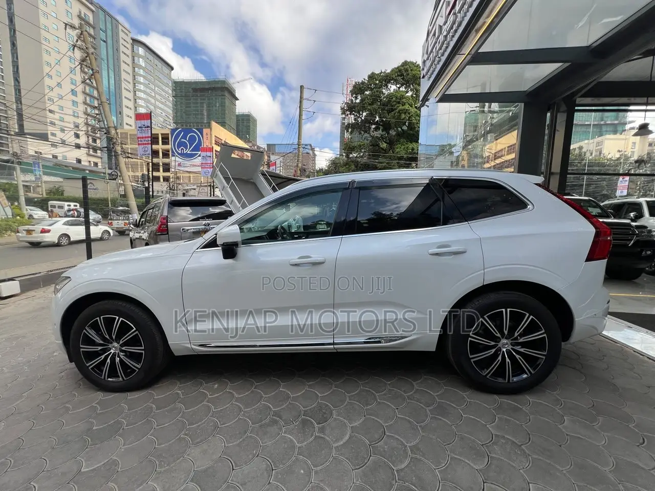 Volvo XC60 2019 White