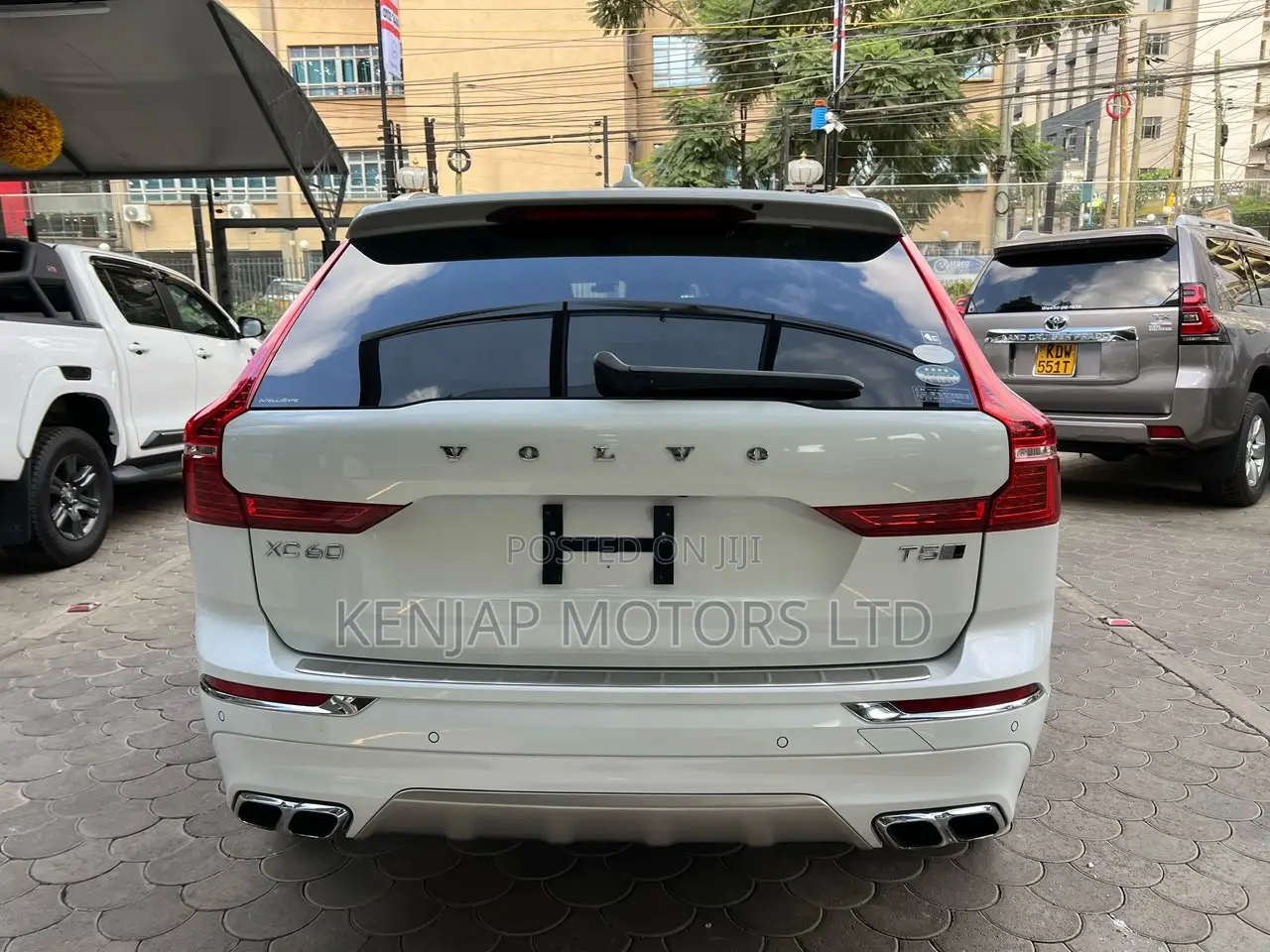 Volvo XC60 2019 White