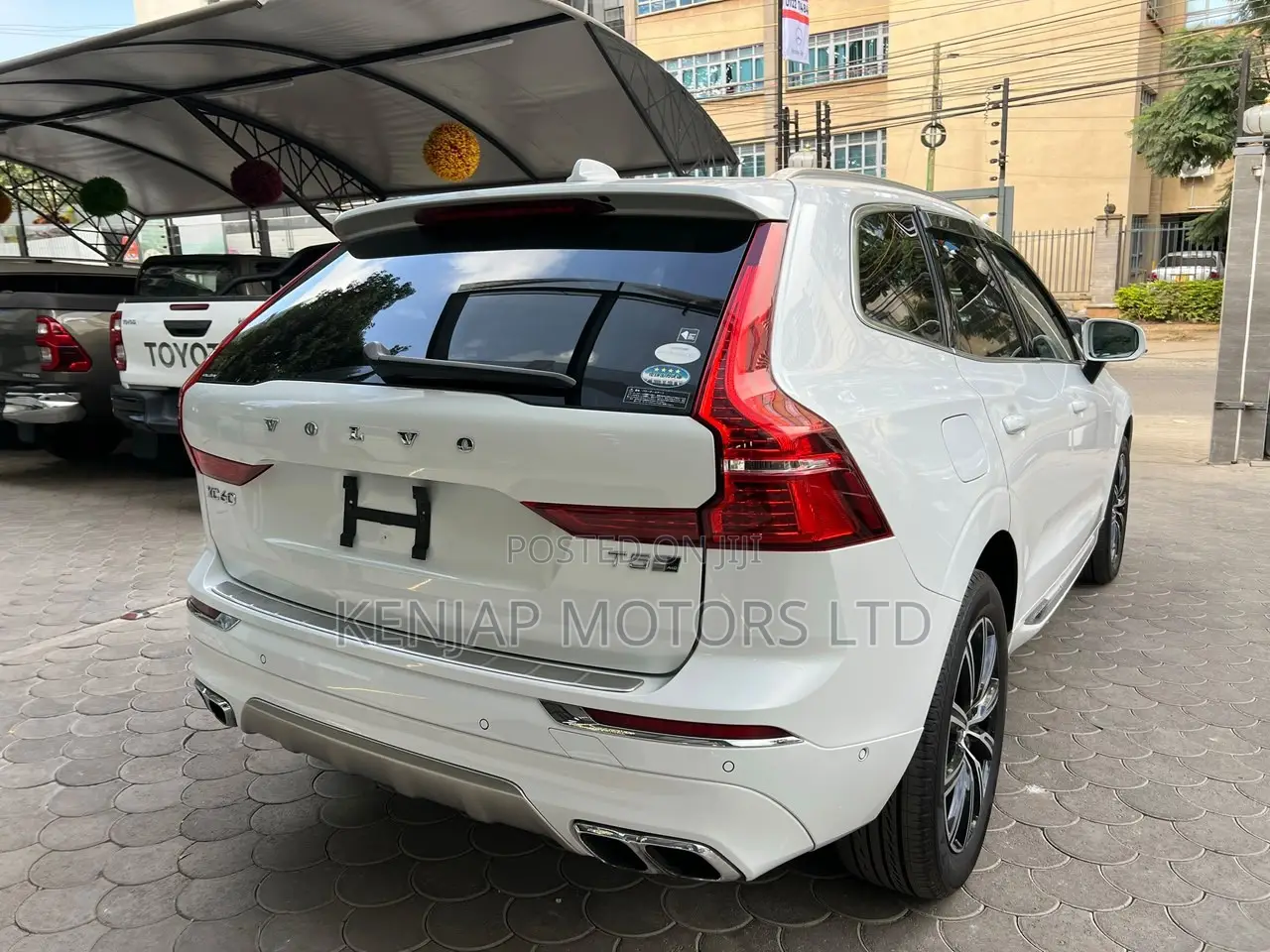 Volvo XC60 2019 White